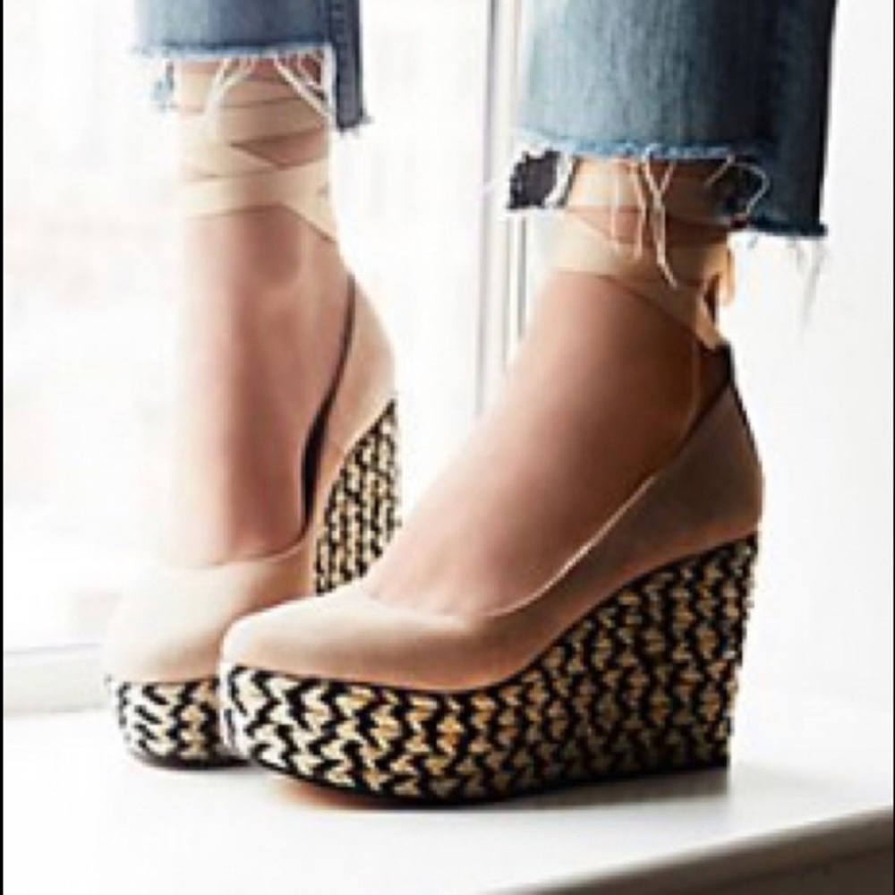 Free People platforms
